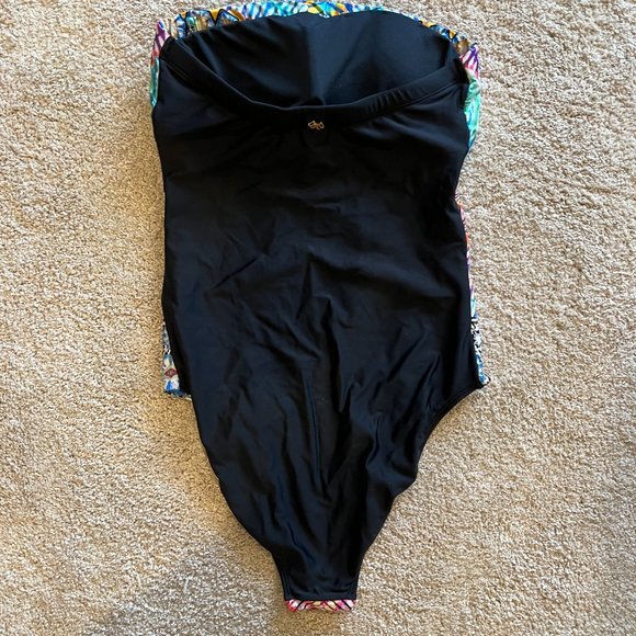 Pilyq strapless one piece‎ swimsuit - Picture 3 of 5